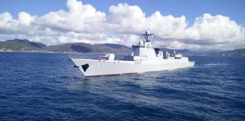 중국 최신예 이지스 구축함 창사호［중국 관찰자망 캡처］